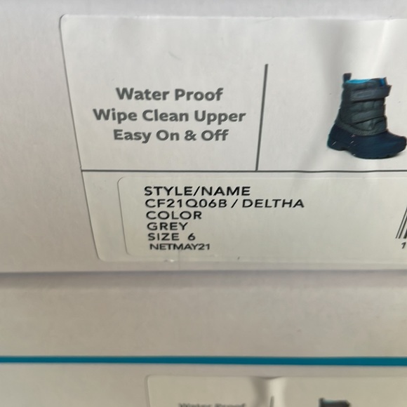 Brand new boys blue and grey toddler snow boots - Picture 2 of 2